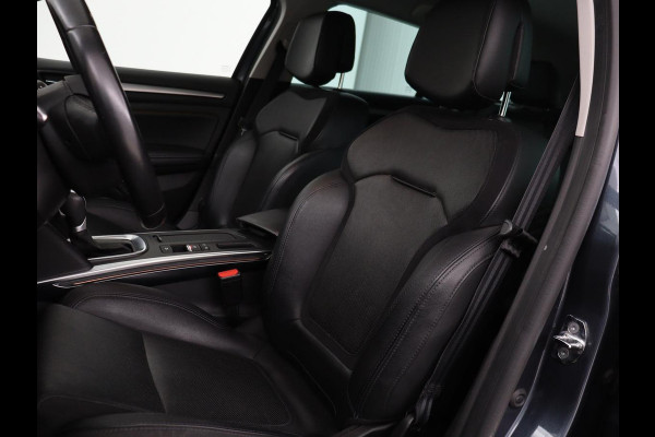 Renault Mégane 1.3 TCe Bose | Leder | Massage | Trekhaak | Carplay | Camera | Climate control | Keyless | Navigatie | Cruise control | DAB