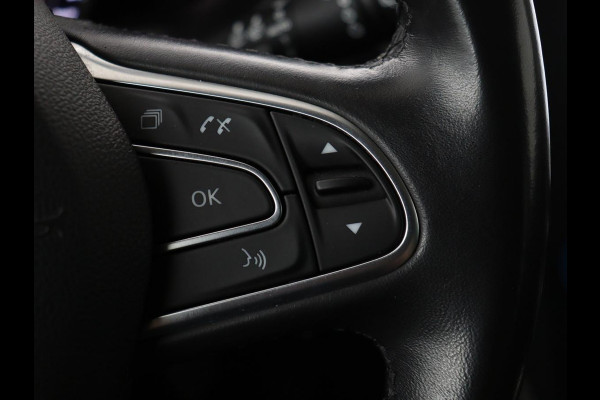 Renault Mégane 1.3 TCe Bose | Leder | Massage | Trekhaak | Carplay | Camera | Climate control | Keyless | Navigatie | Cruise control | DAB