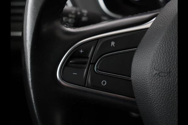 Renault Mégane 1.3 TCe Bose | Leder | Massage | Trekhaak | Carplay | Camera | Climate control | Keyless | Navigatie | Cruise control | DAB