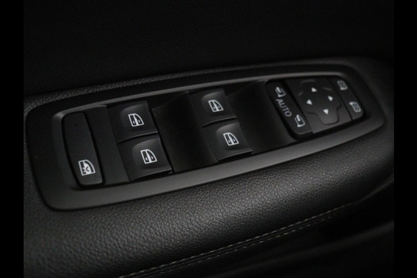 Renault Mégane 1.3 TCe Bose | Leder | Massage | Trekhaak | Carplay | Camera | Climate control | Keyless | Navigatie | Cruise control | DAB