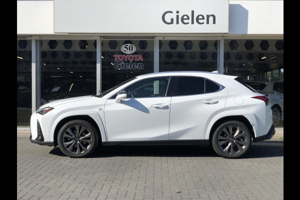 Lexus UX 250h F Sport Line | Facelift, Head up display, Blind Spot, 18 inch, Parkeersensoren, Stoel + Stuurverwarming, Groot scherm