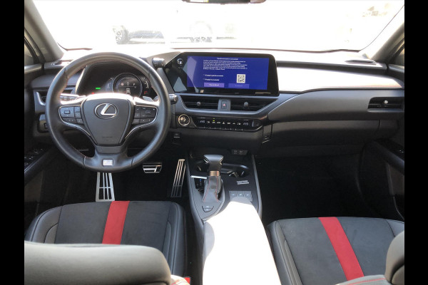 Lexus UX 250h F Sport Line | Facelift, Head up display, Blind Spot, 18 inch, Parkeersensoren, Stoel + Stuurverwarming, Groot scherm