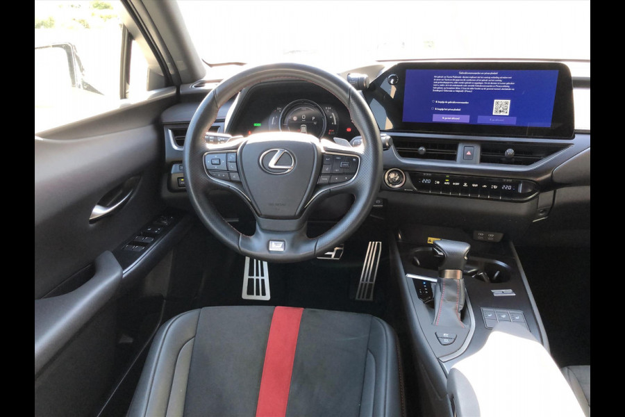 Lexus UX 250h F Sport Line | Facelift, Head up display, Blind Spot, 18 inch, Parkeersensoren, Stoel + Stuurverwarming, Groot scherm