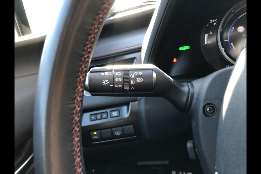 Lexus UX 250h F Sport Line | Facelift, Head up display, Blind Spot, 18 inch, Parkeersensoren, Stoel + Stuurverwarming, Groot scherm
