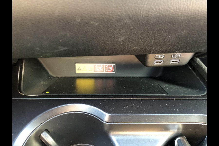 Lexus UX 250h F Sport Line | Facelift, Head up display, Blind Spot, 18 inch, Parkeersensoren, Stoel + Stuurverwarming, Groot scherm