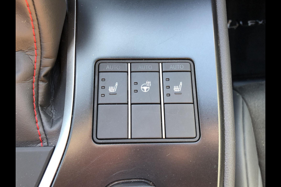 Lexus UX 250h F Sport Line | Facelift, Head up display, Blind Spot, 18 inch, Parkeersensoren, Stoel + Stuurverwarming, Groot scherm
