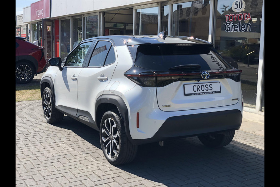 Toyota Yaris Cross 1.5 Hybrid Dynamic Bi-Tone Comfort Pack | Dodehoekherkenning, Parkeersensoren, Stoel + Stuurverwarming, Smart connect