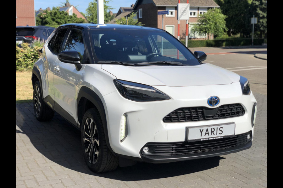 Toyota Yaris Cross 1.5 Hybrid Dynamic Bi-Tone Comfort Pack | Dodehoekherkenning, Parkeersensoren, Stoel + Stuurverwarming, Smart connect
