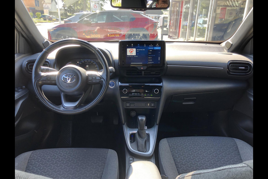 Toyota Yaris Cross 1.5 Hybrid Dynamic Bi-Tone Comfort Pack | Dodehoekherkenning, Parkeersensoren, Stoel + Stuurverwarming, Smart connect
