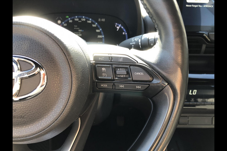 Toyota Yaris Cross 1.5 Hybrid Dynamic Bi-Tone Comfort Pack | Dodehoekherkenning, Parkeersensoren, Stoel + Stuurverwarming, Smart connect