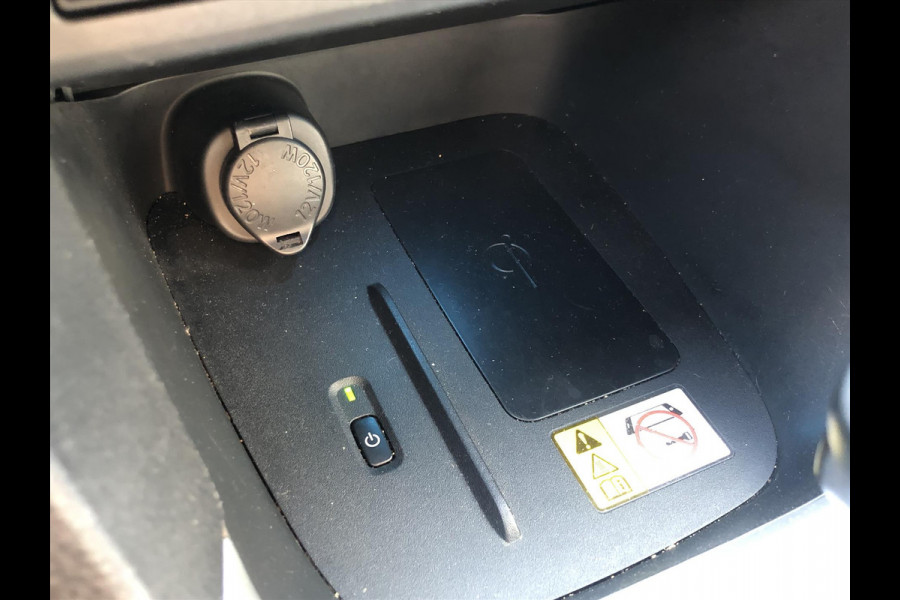 Toyota Yaris Cross 1.5 Hybrid Dynamic Bi-Tone Comfort Pack | Dodehoekherkenning, Parkeersensoren, Stoel + Stuurverwarming, Smart connect