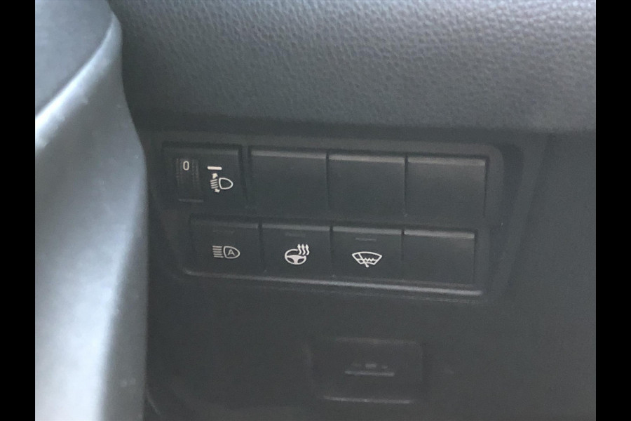 Toyota Yaris Cross 1.5 Hybrid Dynamic Bi-Tone Comfort Pack | Dodehoekherkenning, Parkeersensoren, Stoel + Stuurverwarming, Smart connect