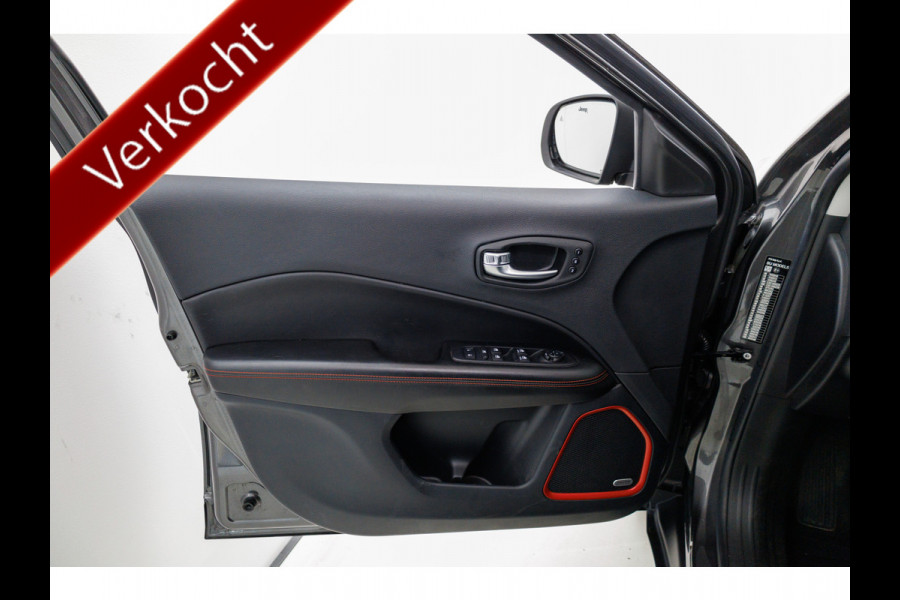 Jeep Compass 4xe 240 240 PK Plug-in Hybrid Electric Trailhawk | Alpine sound | Memory stoel | Stoel- en stuurverwarming, trekhaak afn.