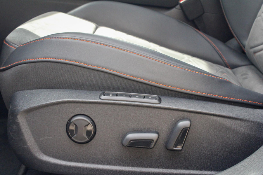 Seat Leon 1.4 TSI eHybrid PHEV FR Bus.Int. | Pano | Memory | StoelVW