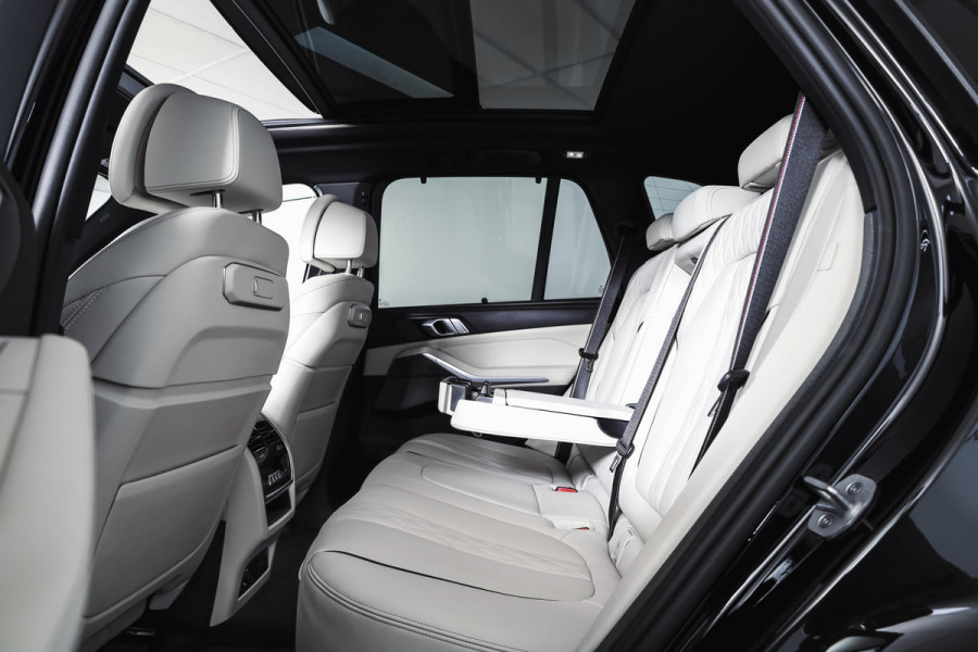 BMW X5 xDrive50e M Sportpakket Pro | Driving Assistant Pro | BMW Individual Leder | Glow Grille | Innovation Pack | Travel assist pack |  S/K-Panodak | Adapt. Cruise | Memory stoelen | Stoelverw.+Ventilatie | Luchtvering | Ele 4662