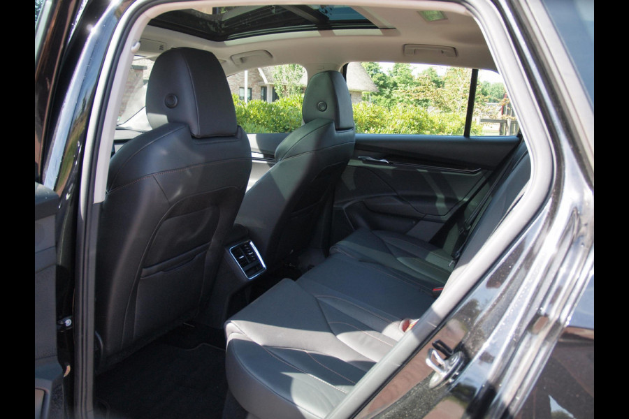 Škoda ENYAQ iV 80 | Panoramadak | Camera | Apple Carplay | Cruise Control | Leer |