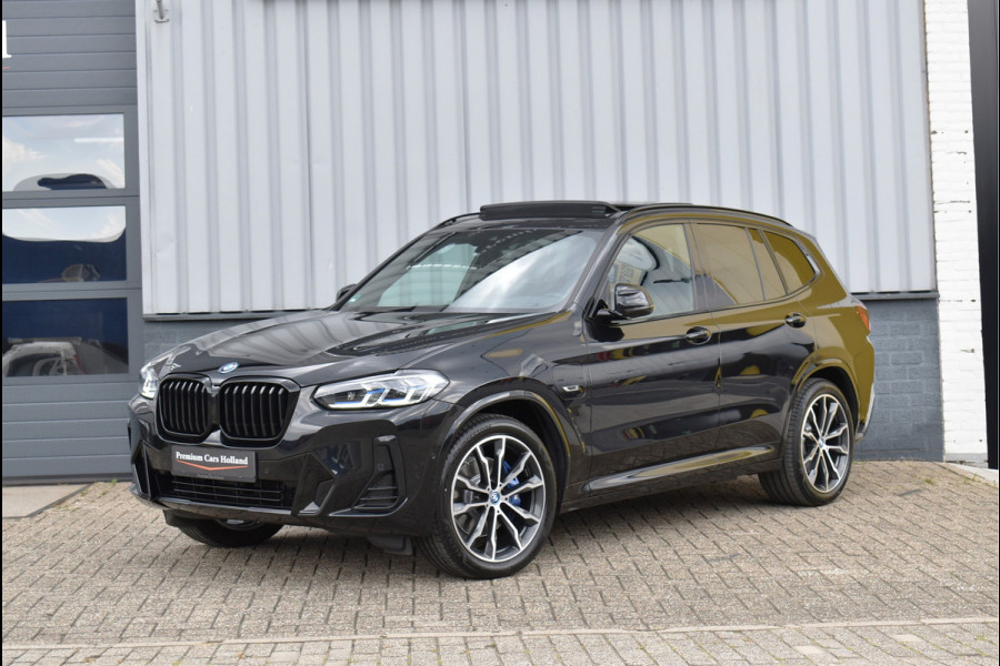 BMW X3 xDrive30e M-Sport 292 Pk Pano Trekhaak Shadow Line Navi Camera Laser 20 Inch