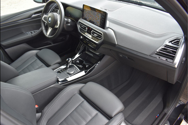 BMW X3 xDrive30e M-Sport 292 Pk Pano Trekhaak Shadow Line Navi Camera Laser 20 Inch