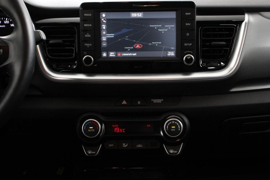 Kia Stonic 1.0 T-GDi 101pk Advance | Navigatie | Climate Control |  Camera | Parkeer Sensoren | Lichtmetalen Velgen | Led | Stoel en Stuurverwarming |