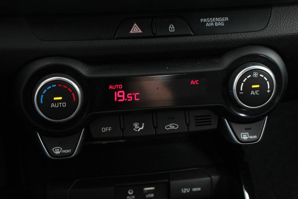 Kia Stonic 1.0 T-GDi 101pk Advance | Navigatie | Climate Control |  Camera | Parkeer Sensoren | Lichtmetalen Velgen | Led | Stoel en Stuurverwarming |