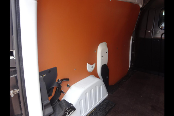 Renault Express 1.5 dCi 75 Comfort + AIRCO GROOT NAVI SCHERM SCHUIFDEUR CRUISE CONTROL