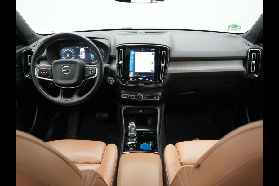 Volvo XC40 T5 Recharge Inscription Plug In Hybrid PHEV | Panodak | Trekhaak af Fabriek | Adaptive Cruise | Harman Kardon | Camera | Verwarmde Lederen Sportstoelen |