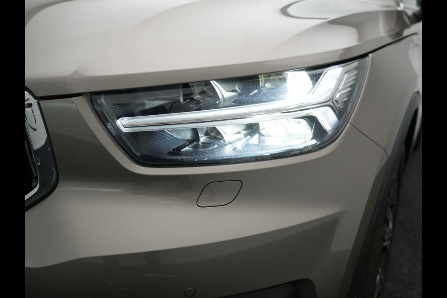 Volvo XC40 T5 Recharge Inscription Plug In Hybrid PHEV | Panodak | Trekhaak af Fabriek | Adaptive Cruise | Harman Kardon | Camera | Verwarmde Lederen Sportstoelen |