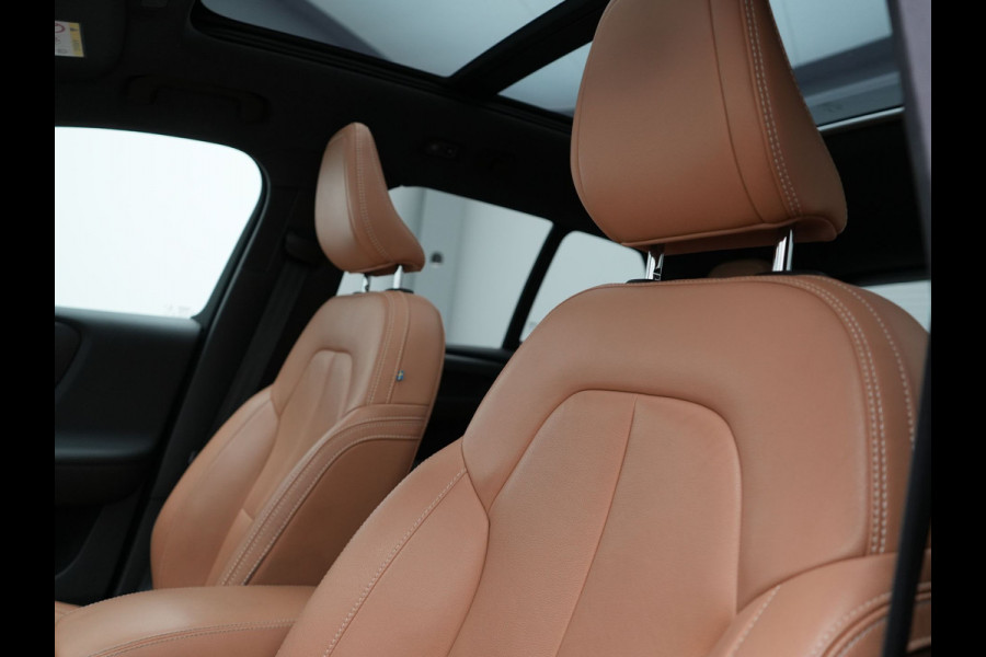 Volvo XC40 T5 Recharge Inscription Plug In Hybrid PHEV | Panodak | Trekhaak af Fabriek | Adaptive Cruise | Harman Kardon | Camera | Verwarmde Lederen Sportstoelen |