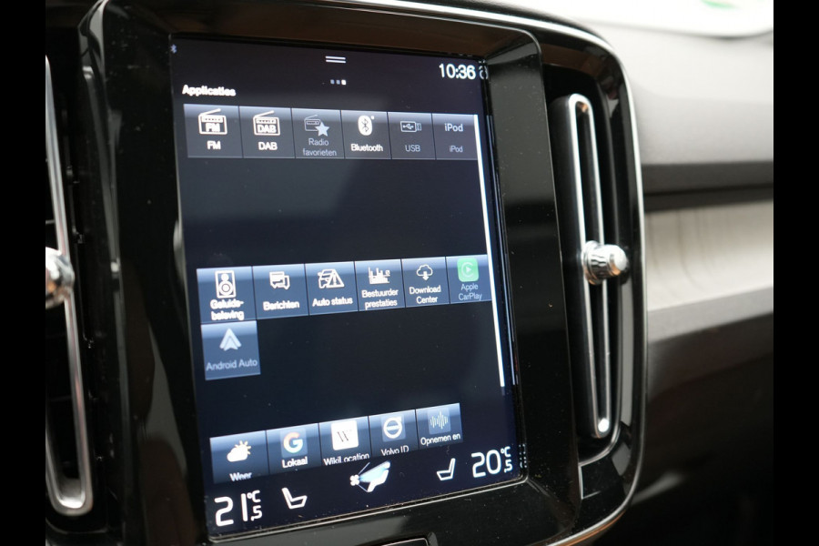 Volvo XC40 T5 Recharge Inscription Plug In Hybrid PHEV | Panodak | Trekhaak af Fabriek | Adaptive Cruise | Harman Kardon | Camera | Verwarmde Lederen Sportstoelen |