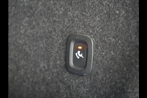 Volvo XC40 T5 Recharge Inscription Plug In Hybrid PHEV | Panodak | Trekhaak af Fabriek | Adaptive Cruise | Harman Kardon | Camera | Verwarmde Lederen Sportstoelen |