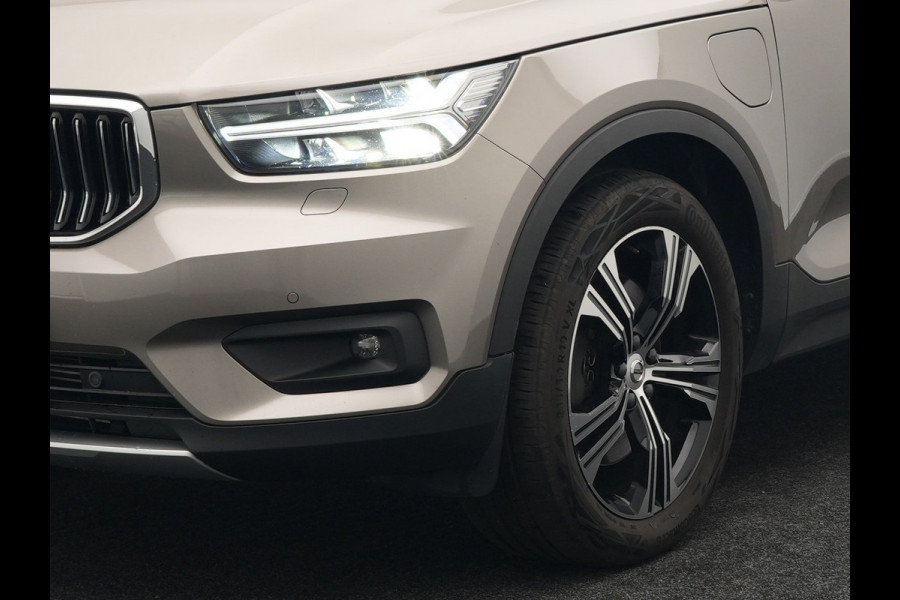 Volvo XC40 T5 Recharge Inscription Plug In Hybrid PHEV | Panodak | Trekhaak af Fabriek | Adaptive Cruise | Harman Kardon | Camera | Verwarmde Lederen Sportstoelen |