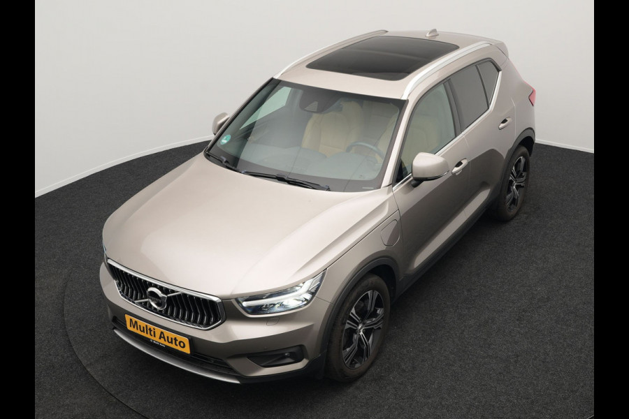 Volvo XC40 T5 Recharge Inscription Plug In Hybrid PHEV | Panodak | Trekhaak af Fabriek | Adaptive Cruise | Harman Kardon | Camera | Verwarmde Lederen Sportstoelen |