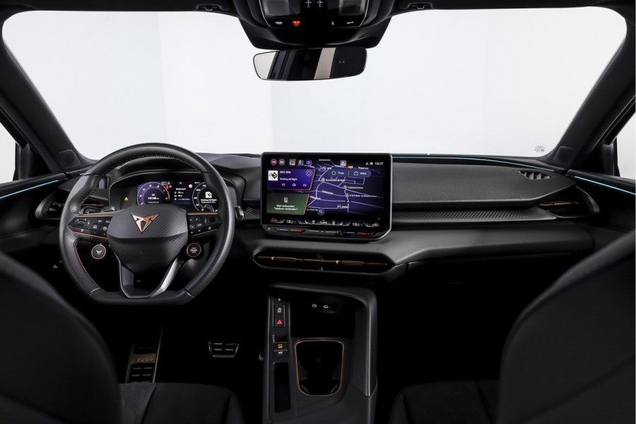 CUPRA Terramar 1.5 TSI e-Hybrid 272 PK VZ Performance | S/K-Panodak | Sennheiser Audio | Adapt. Cruise | Memory Stoel | Stoel-+Stuurverw. | PDC | 360 Camera | NAV + App. Connect | ECC | Elek. Klep | LM 19" | Dark Void lak | 5209