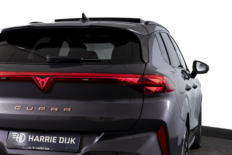 CUPRA Terramar 1.5 TSI e-Hybrid 272 PK VZ Performance | S/K-Panodak | Sennheiser Audio | Adapt. Cruise | Memory Stoel | Stoel-+Stuurverw. | PDC | 360 Camera | NAV + App. Connect | ECC | Elek. Klep | LM 19" | Dark Void lak | 5209