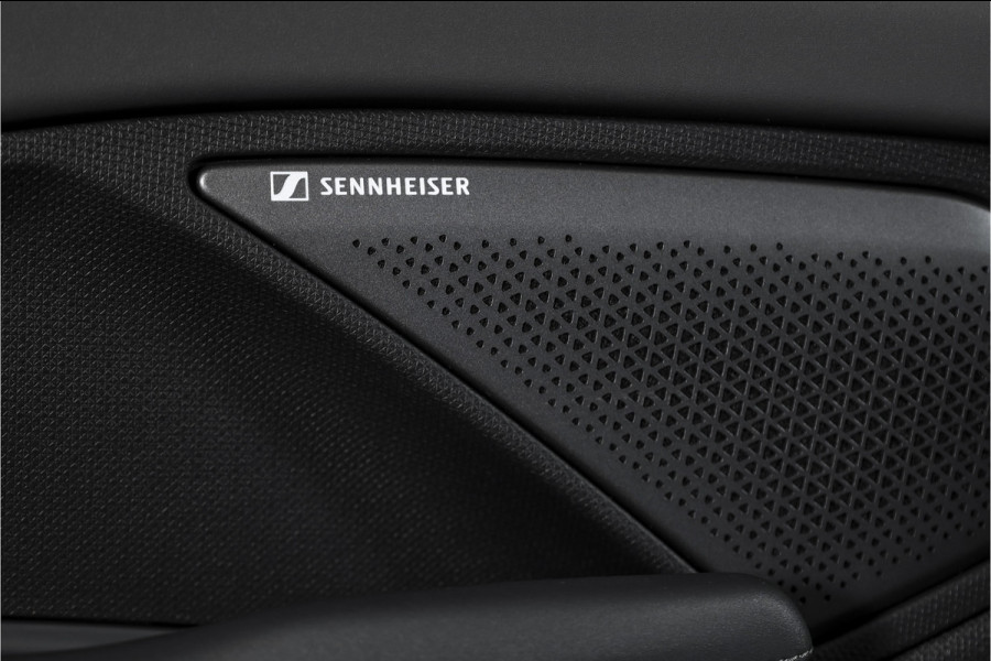CUPRA Terramar 1.5 TSI e-Hybrid 272 PK VZ Performance | S/K-Panodak | Sennheiser Audio | Adapt. Cruise | Memory Stoel | Stoel-+Stuurverw. | PDC | 360 Camera | NAV + App. Connect | ECC | Elek. Klep | LM 19" | Dark Void lak | 5209