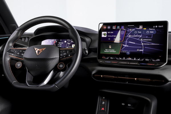 CUPRA Terramar 1.5 TSI e-Hybrid 272 PK VZ Performance | S/K-Panodak | Sennheiser Audio | Adapt. Cruise | Memory Stoel | Stoel-+Stuurverw. | PDC | 360 Camera | NAV + App. Connect | ECC | Elek. Klep | LM 19" | Dark Void lak | 5209