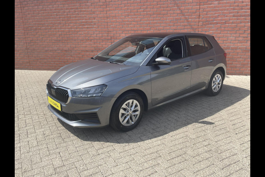 Škoda Fabia 1.0 TSI Ambition Panoramadak Navigatie Carplay PDC Camera Adaptive Cruise Control Stoelverwarming Full LED Climatronic