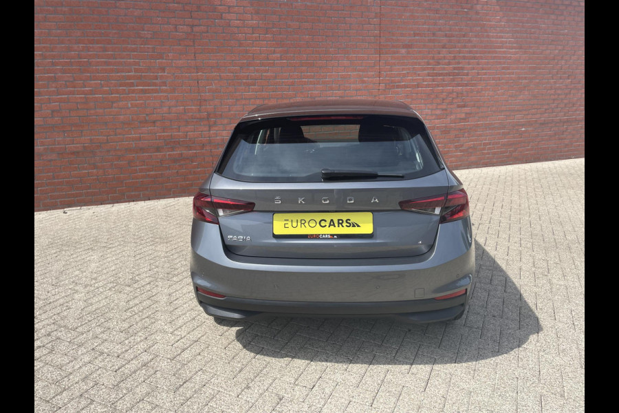 Škoda Fabia 1.0 TSI Ambition Panoramadak Navigatie Carplay PDC Camera Adaptive Cruise Control Stoelverwarming Full LED Climatronic