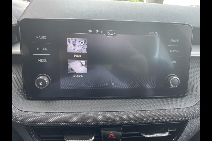 Škoda Fabia 1.0 TSI Ambition Panoramadak Navigatie Carplay PDC Camera Adaptive Cruise Control Stoelverwarming Full LED Climatronic