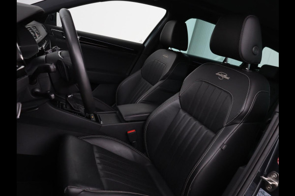 Škoda Superb Combi 1.4 TSI iV Laurin & Klement | Panoramadak | Leder | Trekhaak | Adaptive cruise | Stoelverwarming | Canton Sound |