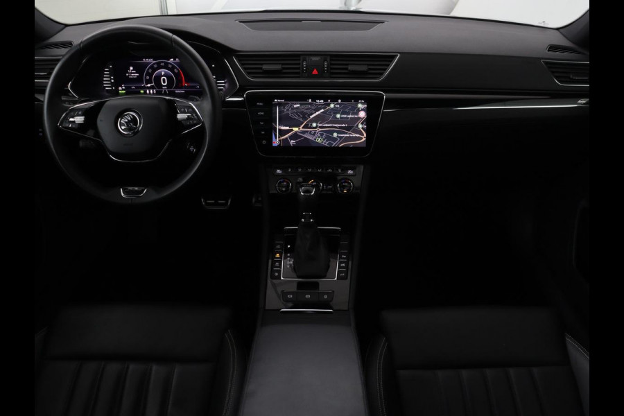 Škoda Superb Combi 1.4 TSI iV Laurin & Klement | Panoramadak | Leder | Trekhaak | Adaptive cruise | Stoelverwarming | Canton Sound |