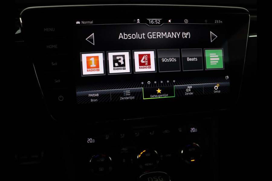 Škoda Superb Combi 1.4 TSI iV Laurin & Klement | Panoramadak | Leder | Trekhaak | Adaptive cruise | Stoelverwarming | Canton Sound |