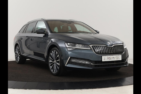 Škoda Superb Combi 1.4 TSI iV Laurin & Klement | Panoramadak | Leder | Trekhaak | Adaptive cruise | Stoelverwarming | Canton Sound |