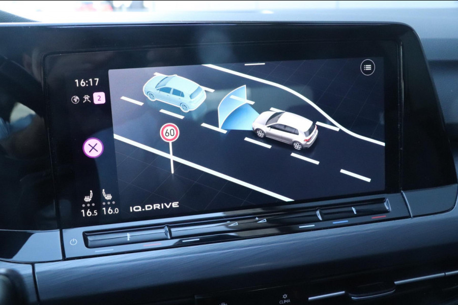 Volkswagen Golf 1.5 eTSI Style | PANO - IQ. LIGHT - NAP - VOL!