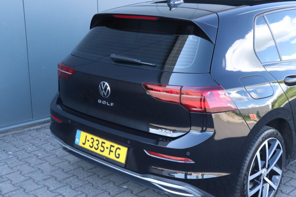 Volkswagen Golf 1.5 eTSI Style | PANO - IQ. LIGHT - NAP - VOL!