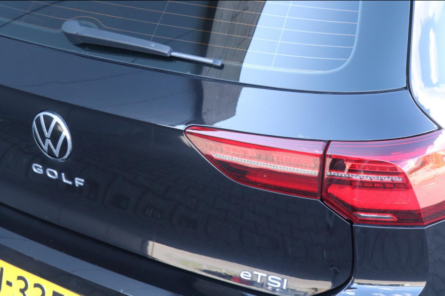 Volkswagen Golf 1.5 eTSI Style | PANO - IQ. LIGHT - NAP - VOL!