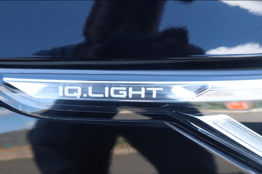 Volkswagen Golf 1.5 eTSI Style | PANO - IQ. LIGHT - NAP - VOL!