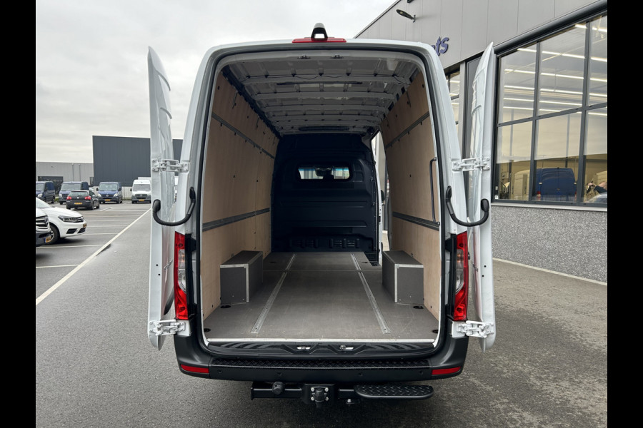 Mercedes-Benz Sprinter 317 CDI L3 H2 3500KG Trekhaak / Automaat / MBUX / Camera / Parkeersensoren / Cruise control / Airco / 270 Graden achterdeuren