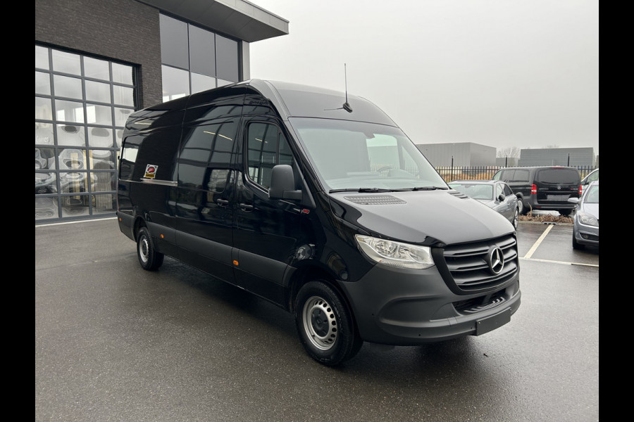 Mercedes-Benz Sprinter 317 CDI L3 H2 MBUX / Carplay navigatie / Camera / Parkeersensoren / Cruise control / Airco / 270 Graden achterdeuren