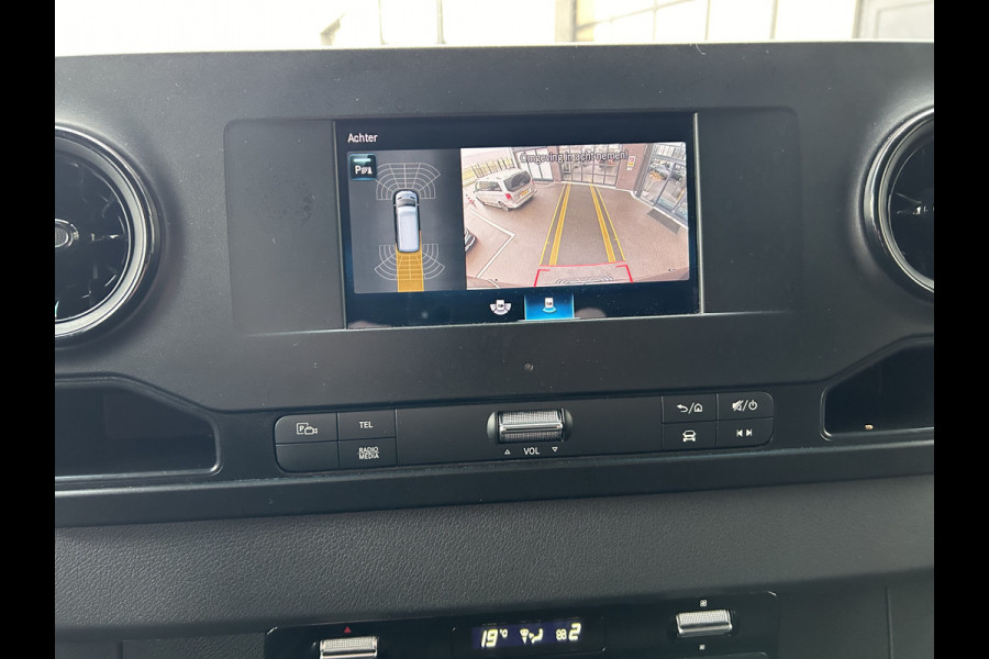 Mercedes-Benz Sprinter 317 CDI L3 H2 MBUX / Carplay navigatie / Camera / Parkeersensoren / Cruise control / Airco / 270 Graden achterdeuren